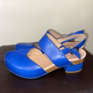 Dansko Malin Cobalt Closed-Toe Sandals